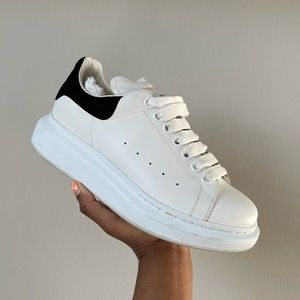 ALEXANDER MCQUEEN OVERSIZED SNEAKERS